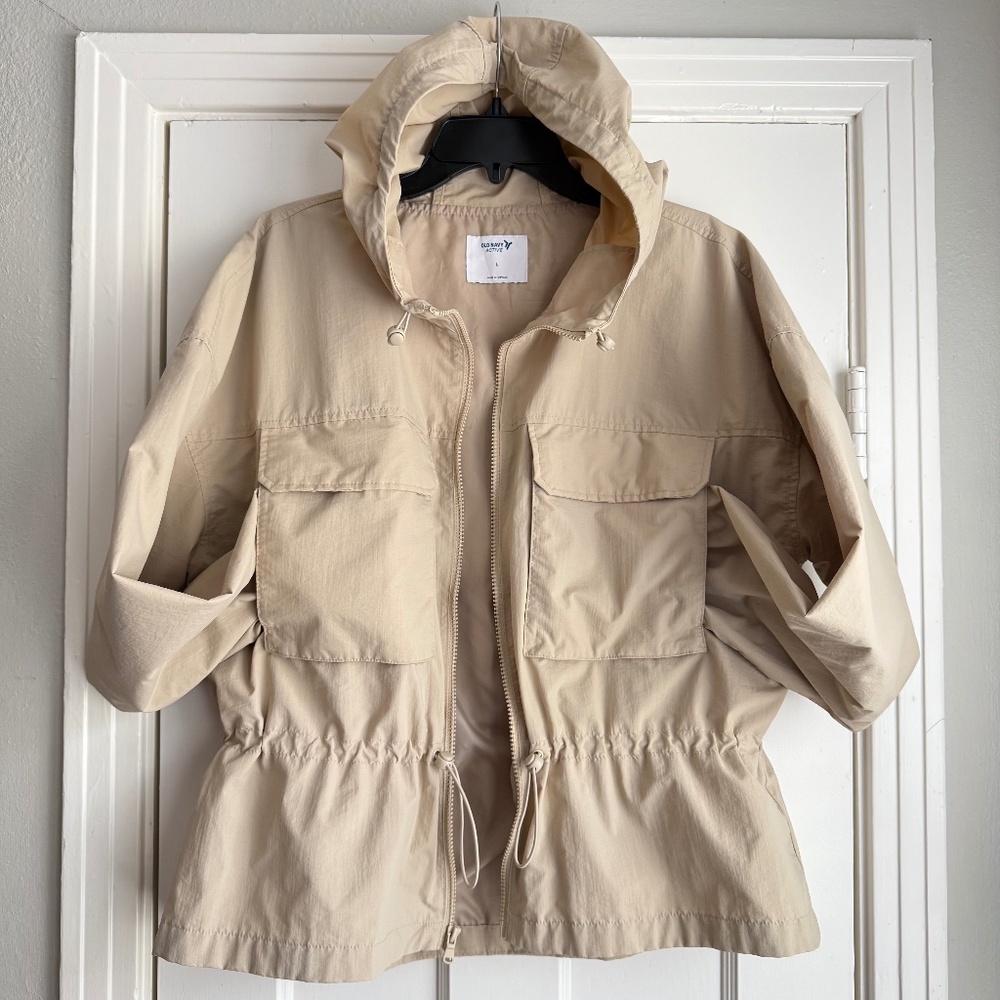 *EUC* Old Navy Active Sandstone Utility Raincoat Hooded Cargo Jacket Size Large